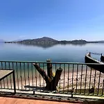 Waters Edge 아파트 *