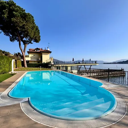 Apartment Waters Edge Meina